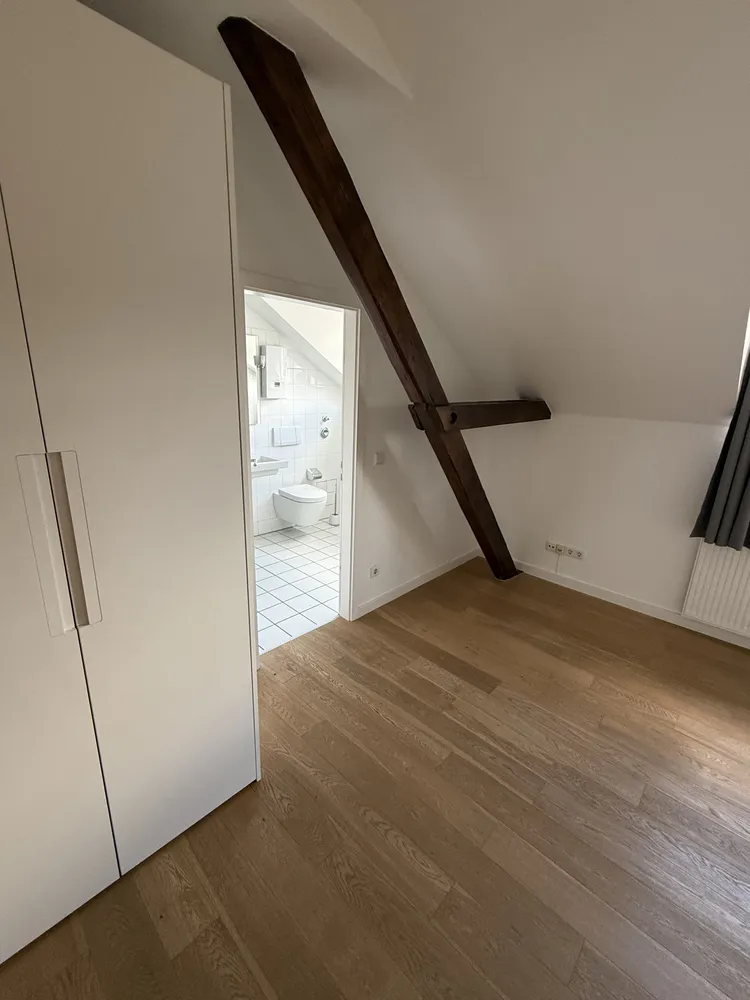 2 Zimmer Wohnung mit 96 m² in Düsseldorf – Bild 4