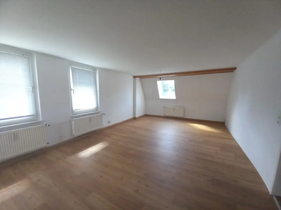 3 Zimmer Wohnung mit 72 m² in Crimmitschau – Bild 3
