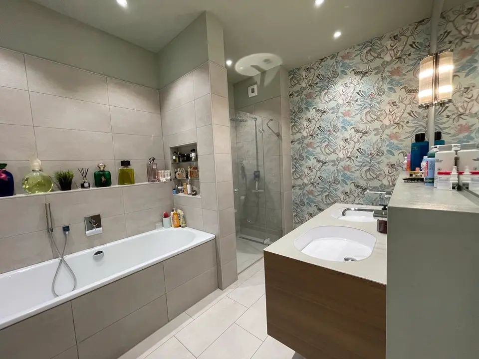 4 Zimmer Wohnung mit 129 m² in Frankfurt am Main – Bild 8