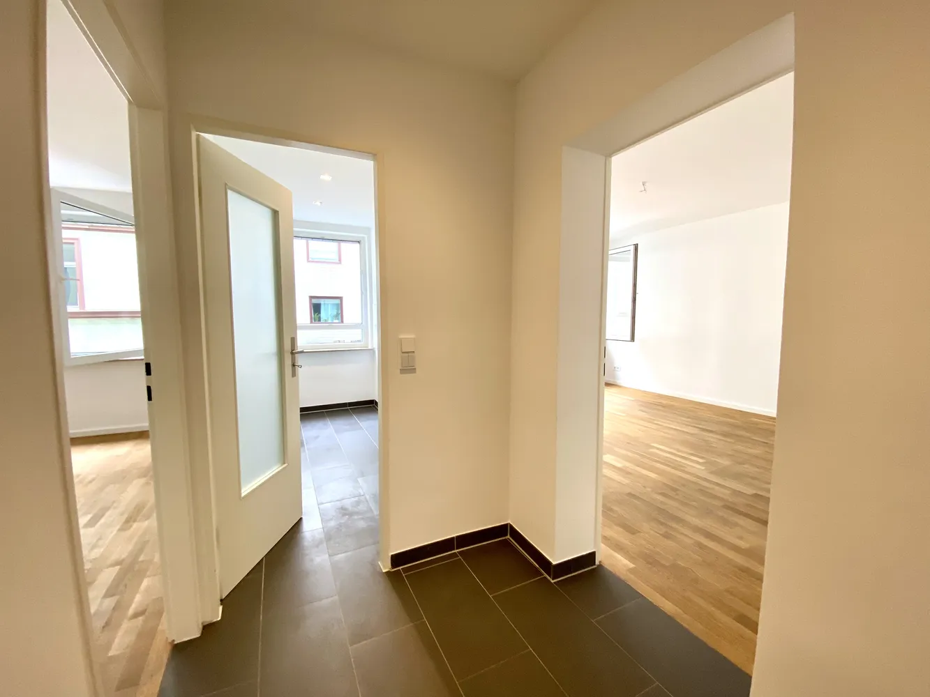 2 room apartment with 52 m² in Frankfurt am Main – Photo 5
