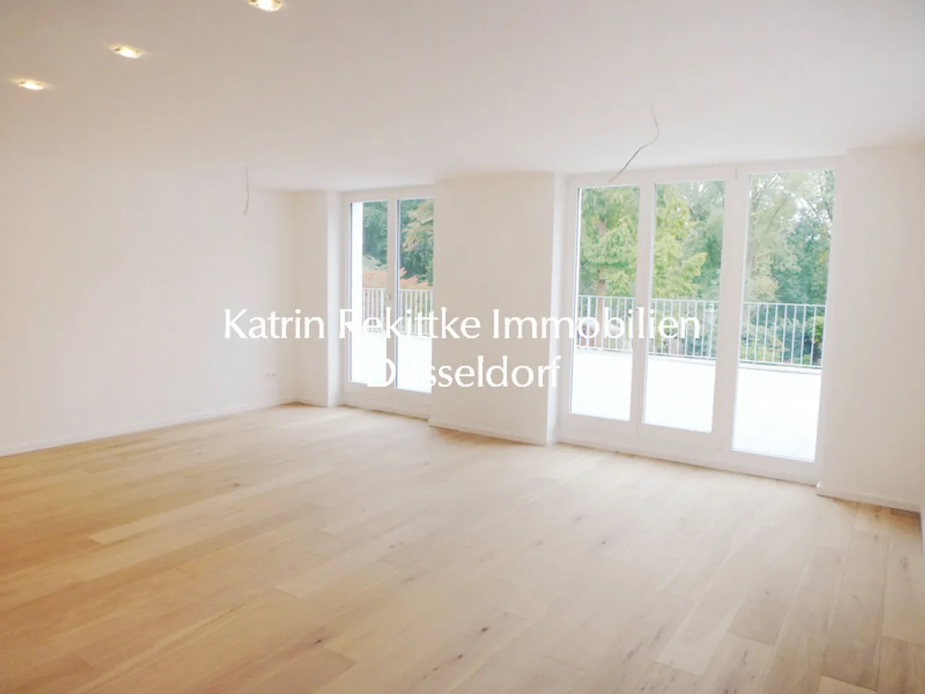 4 Zimmer Wohnung mit 125 m² in Düsseldorf – Bild 2