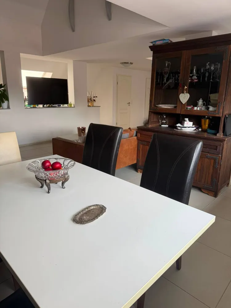 3 Zimmer Wohnung mit 129 m² in Karlsruhe – Bild 3