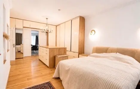 4 Zimmer Wohnung mit 160 m² in Hannover – Bild 2