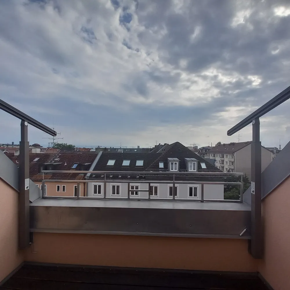 2 Zimmer Wohnung mit 100 m² in München – Bild 1