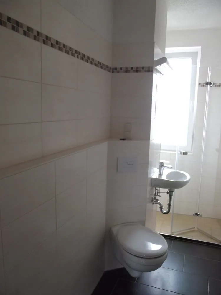 4 Zimmer Wohnung mit 75 m² in Halle (Saale) – Bild 2