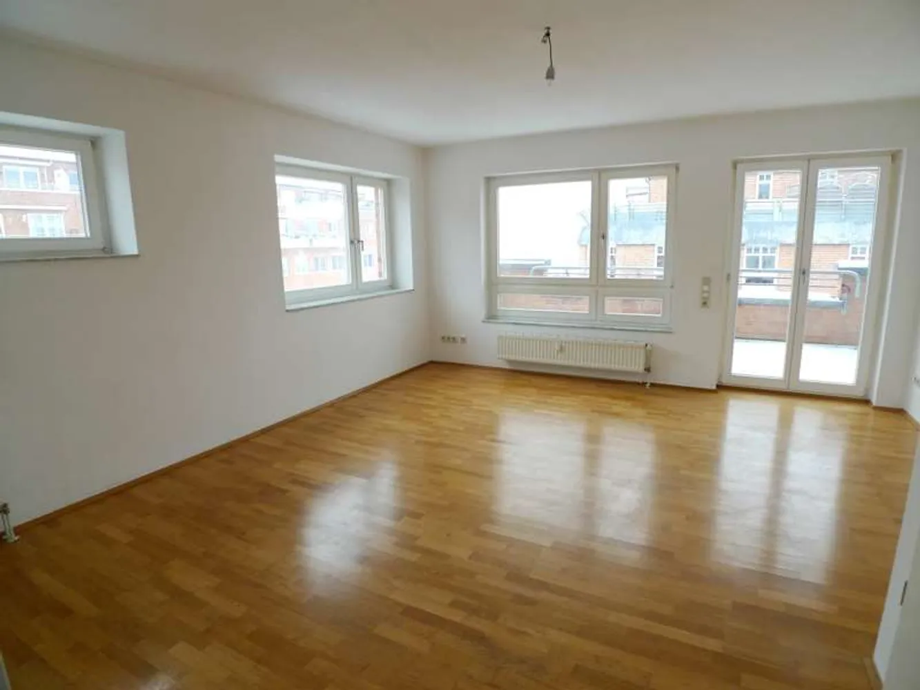 3 Zimmer Wohnung mit 93 m² in Berlin – Bild 2
