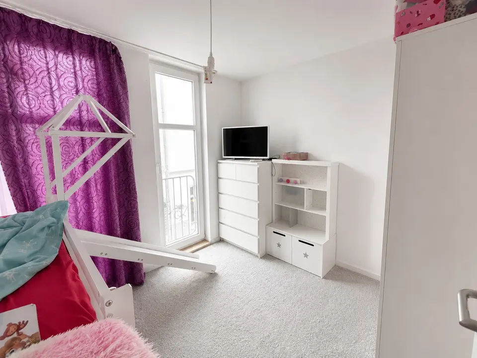 4 Zimmer Wohnung mit 75 m² in Schwerin – Bild 2