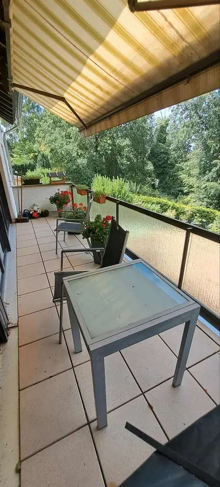 4 Zimmer Wohnung mit 100 m² in Saarbrücken – Bild 2