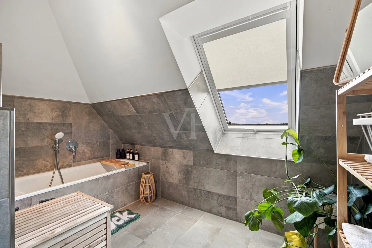 2 Zimmer Wohnung mit 79 m² in Wilhelmshaven – Bild 12