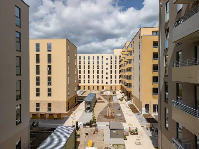 5 Zimmer Wohnung mit 118 m² in Berlin – Bild 1