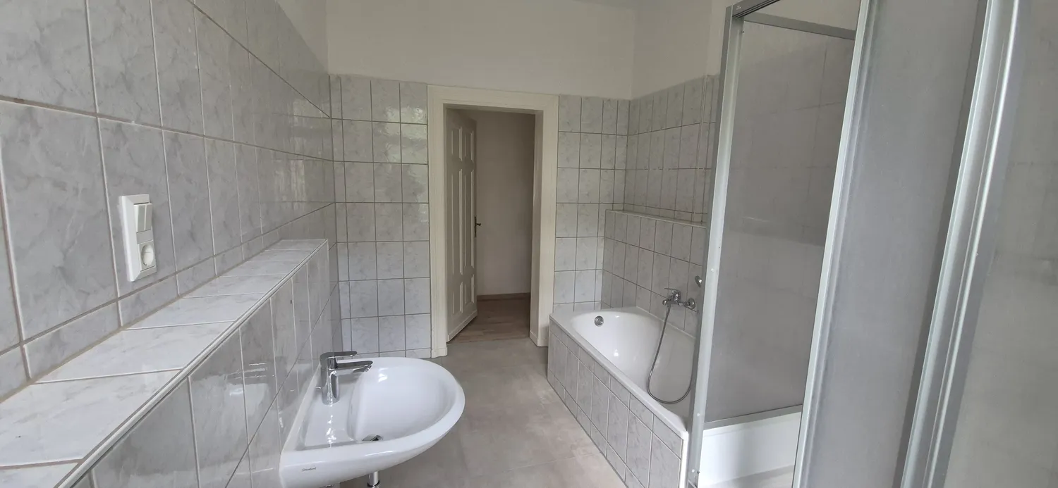 4 room apartment with 105 m² in Halle (Saale) – Photo 11
