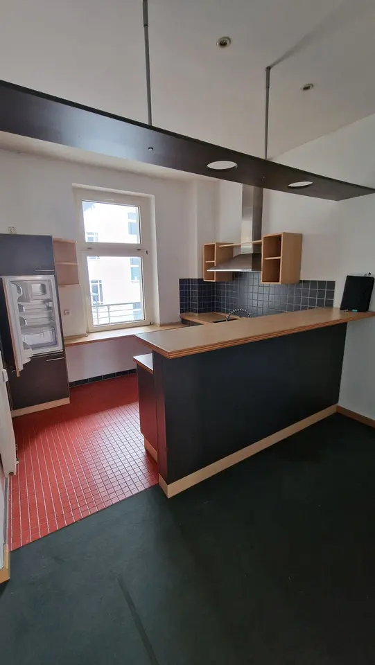 4 Zimmer Wohnung mit 105 m² in Magdeburg – Bild 2
