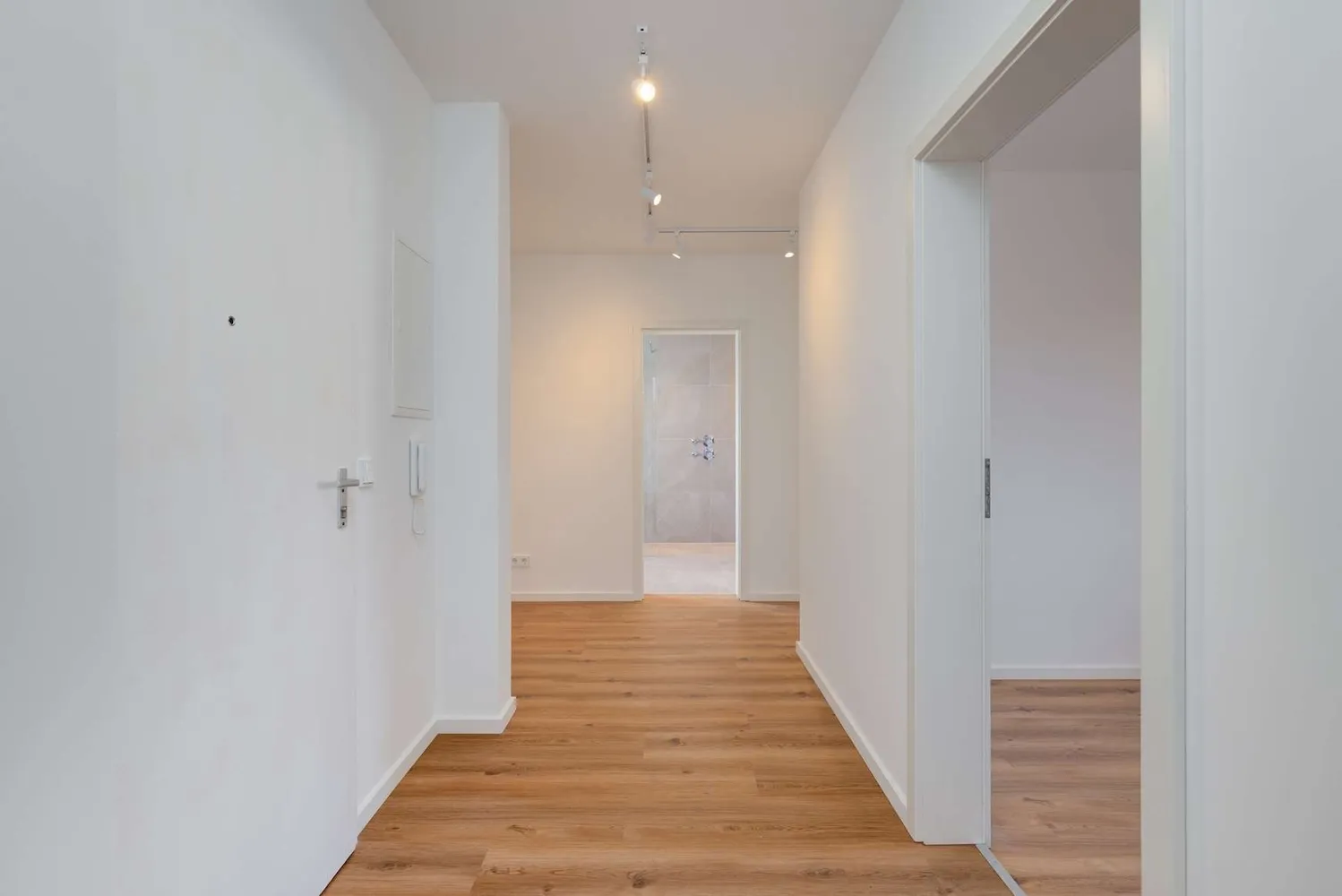 2 room apartment with 72 m² in Augsburg – Photo 2