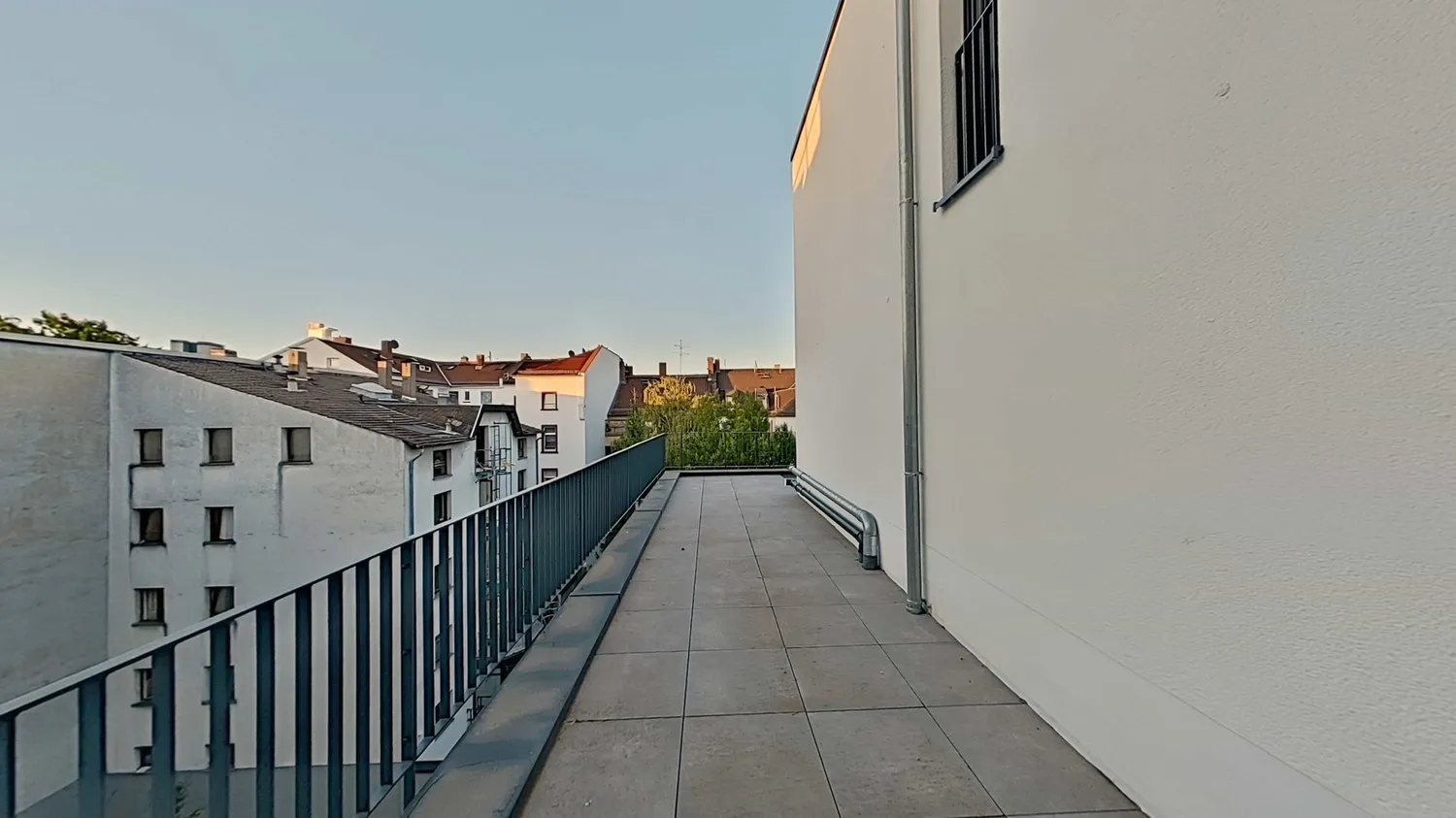 2 Zimmer Wohnung mit 67 m² in Frankfurt am Main – Bild 1