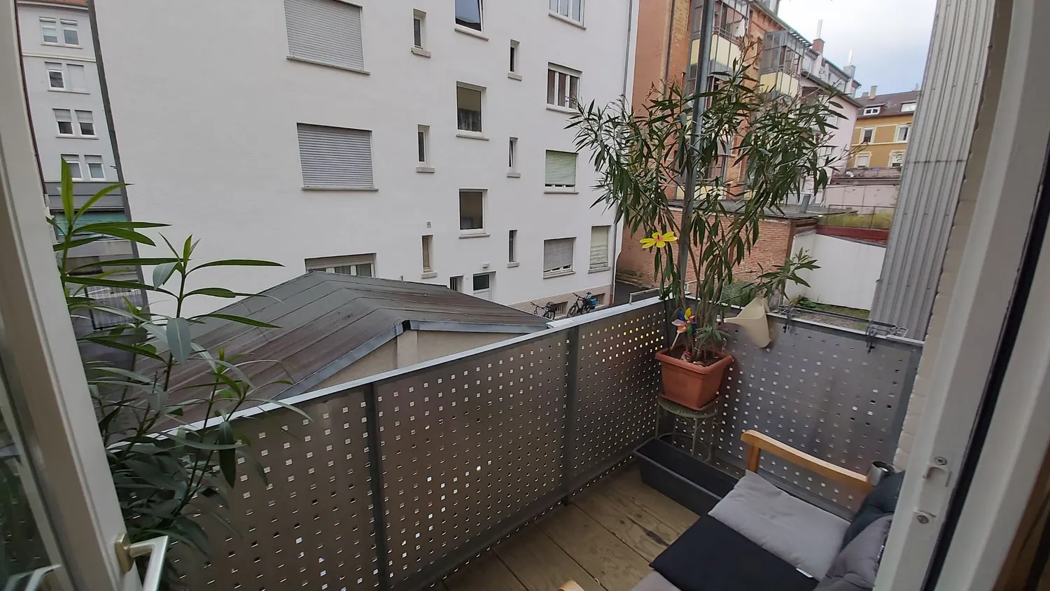 3 Zimmer Wohnung mit 76 m² in Stuttgart – Bild 2