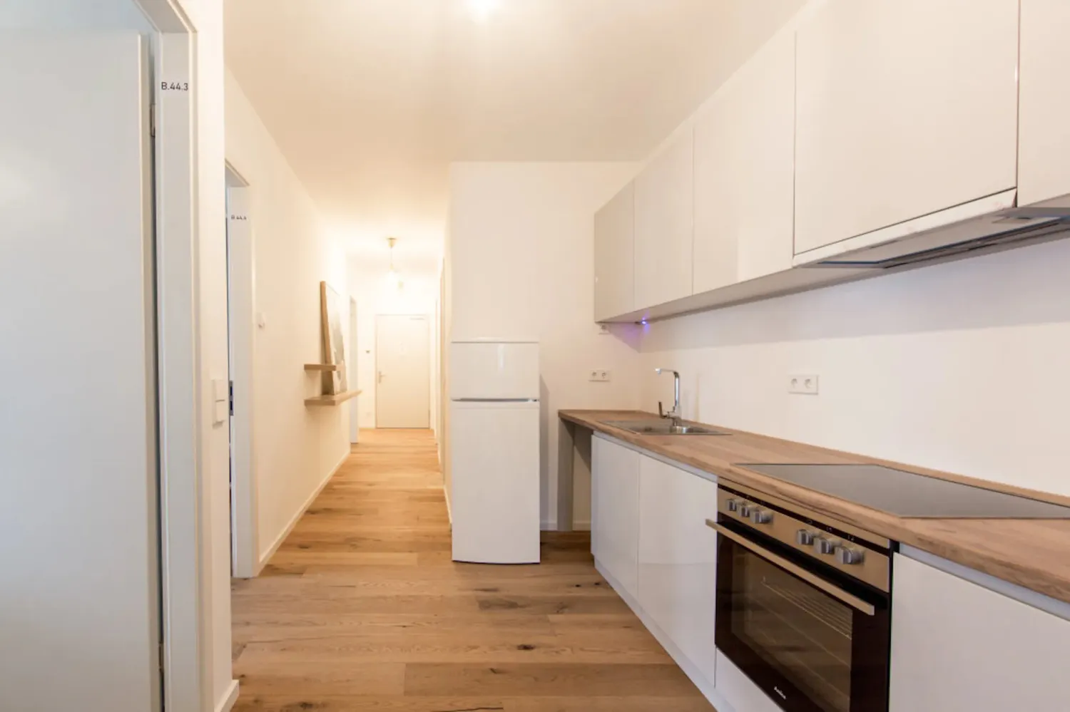 Shared room with 10 m² in Berlin – Photo 4