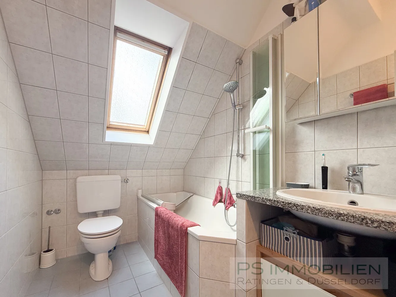 3 room apartment with 70 m² in Düsseldorf – Photo 8