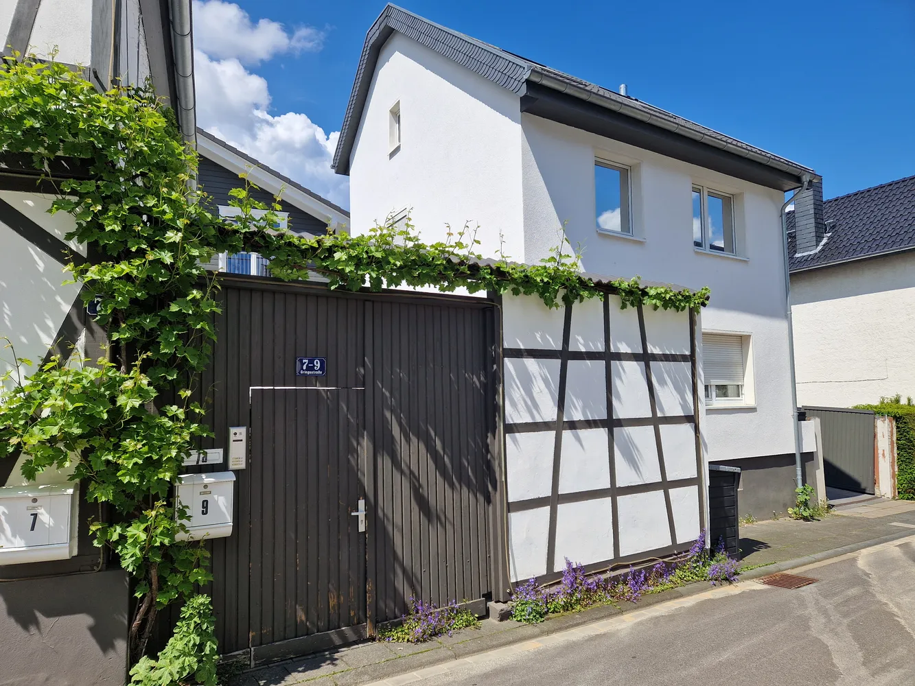 4 Zimmer Wohnung mit 100 m² in Bonn – Bild 1