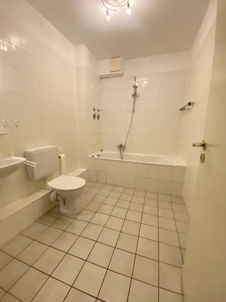 2 Zimmer Wohnung mit 70 m² in Frankfurt am Main – Bild 6