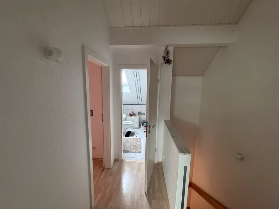 4 Zimmer Wohnung mit 120 m² in Oberhausen – Bild 7