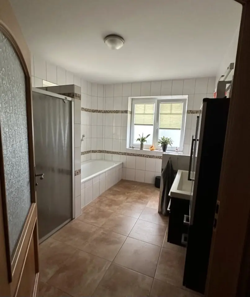 4 Zimmer Wohnung mit 150 m² in Neumünster – Bild 4