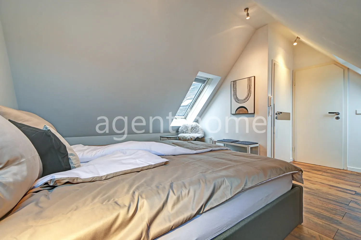 2 Zimmer Wohnung mit 85 m² in Stuttgart – Bild 12