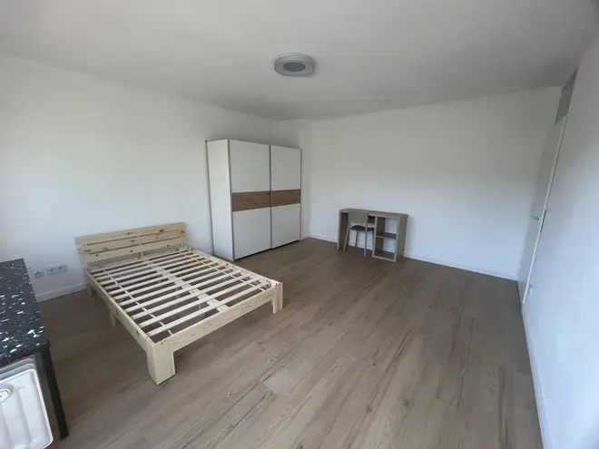3 Zimmer Wohnung mit 90 m² in Karlsruhe – Bild 2