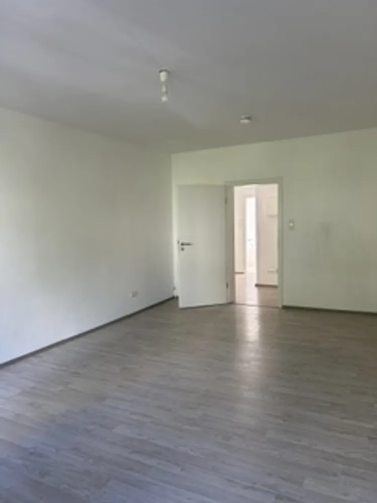 2 Zimmer Wohnung mit 80 m² in Frankfurt am Main – Bild 3