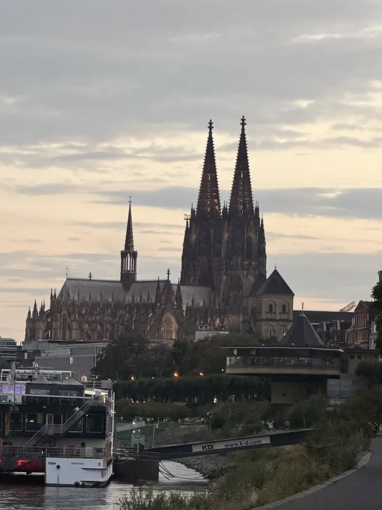 2 room apartment with 60 m² in Cologne – Photo 1