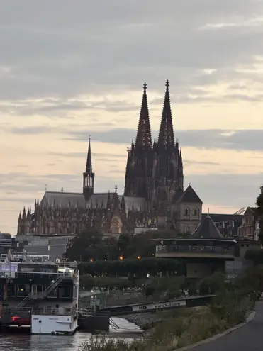 2 Zimmer Wohnung mit 60 m² in Köln – Bild 1