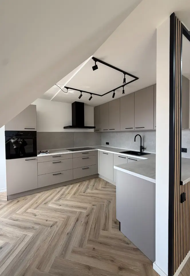 4 Zimmer Wohnung mit 1000 m² in Oranienburg – Bild 2