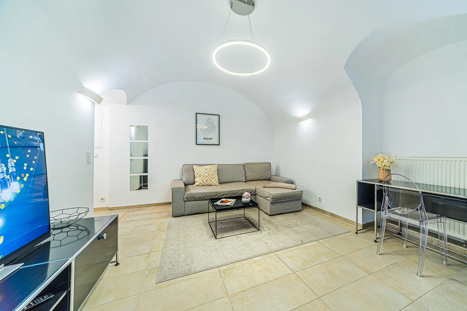 2 room apartment with 55 m² in Frankfurt am Main – Photo 2