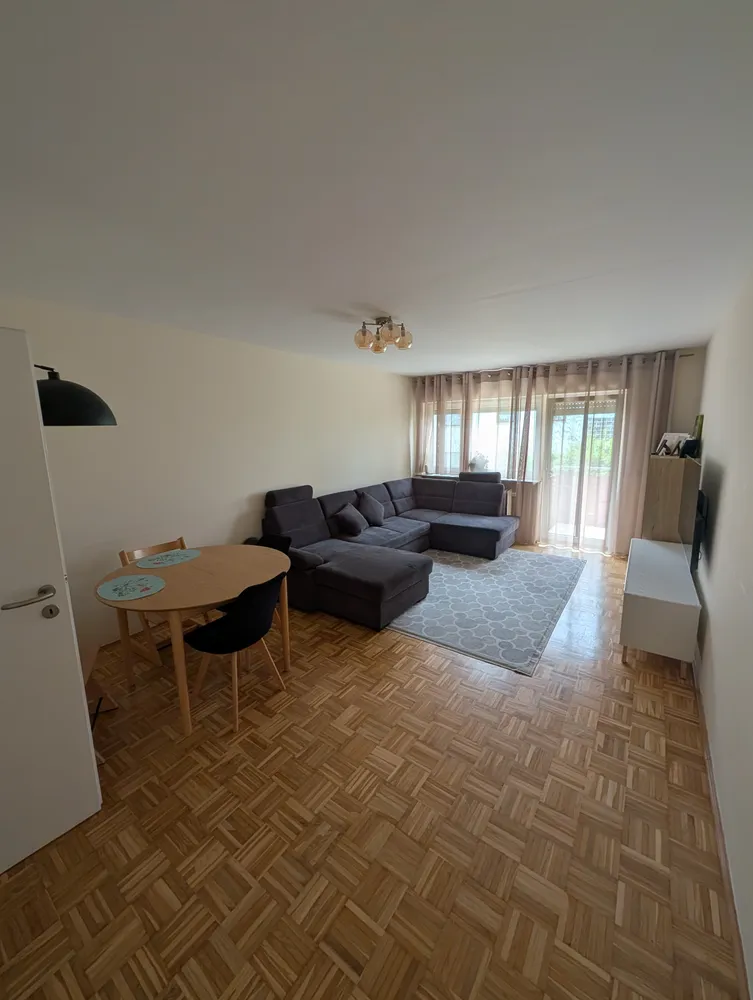 5 Zimmer Wohnung mit 87 m² in Stuttgart – Bild 1