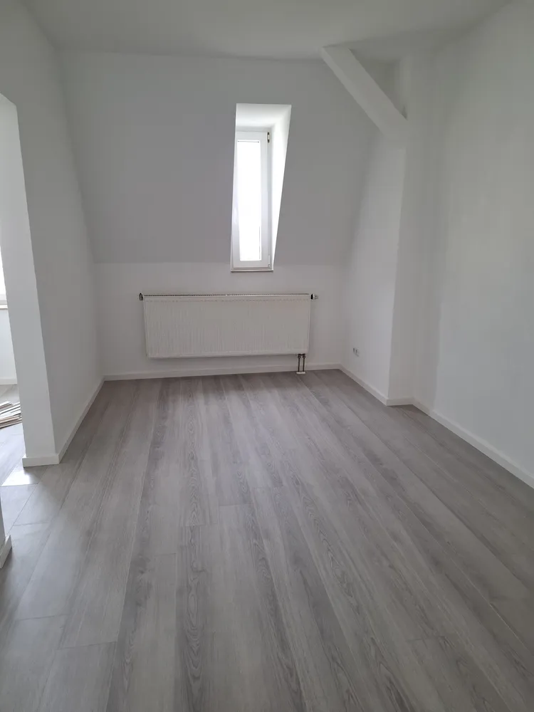 6 Zimmer Wohnung mit 140 m² in Plauen – Bild 6