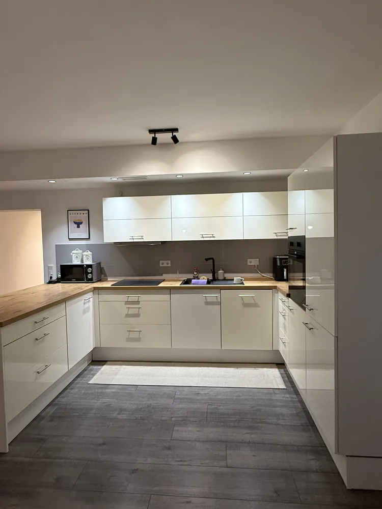 4 Zimmer Wohnung mit 90 m² in Düsseldorf – Bild 2