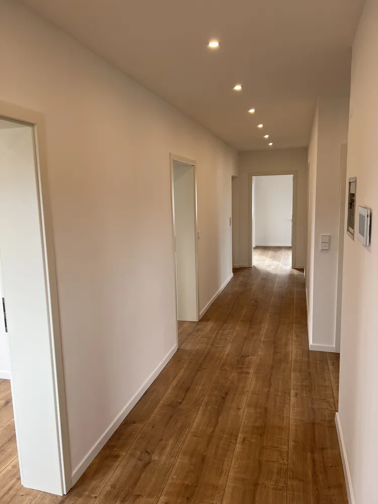 4 Zimmer Wohnung mit 110 m² in Wiesbaden – Bild 2