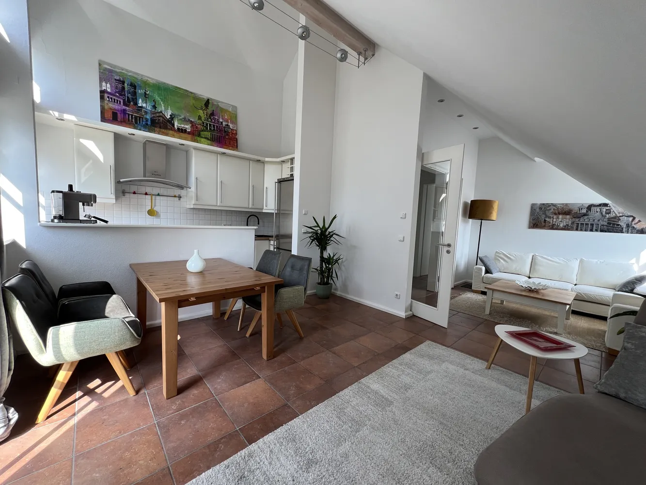 4 Zimmer Wohnung mit 80 m² in München – Bild 11