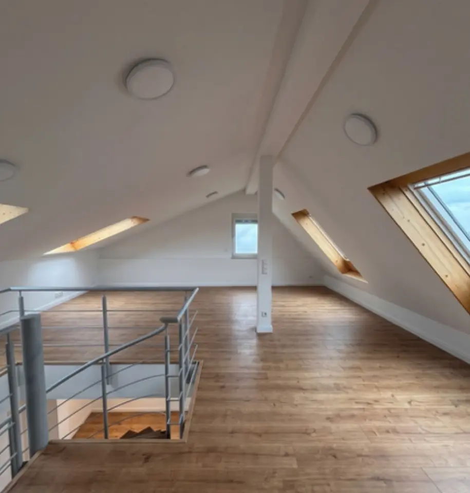 7 Zimmer Wohnung mit 150 m² in Metzingen – Bild 1