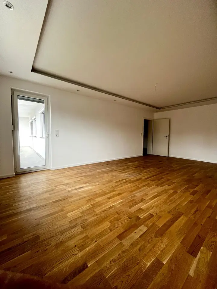 4 Zimmer Wohnung mit 104 m² in Saarbrücken – Bild 3