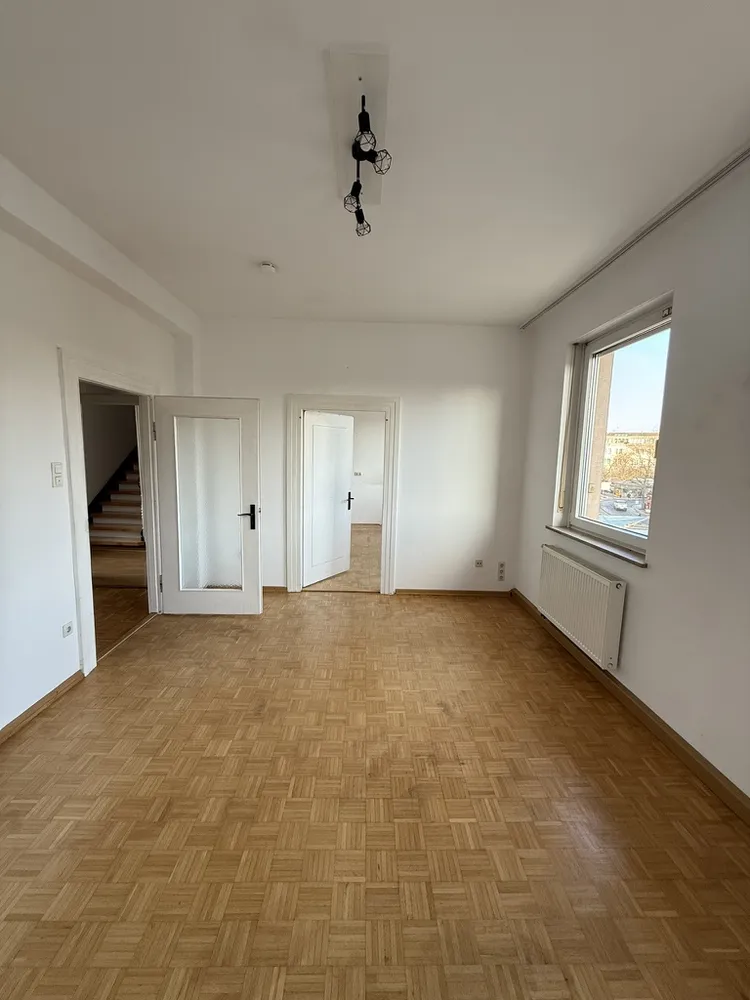 4 Zimmer Wohnung mit 124 m² in Schweinfurt – Bild 1