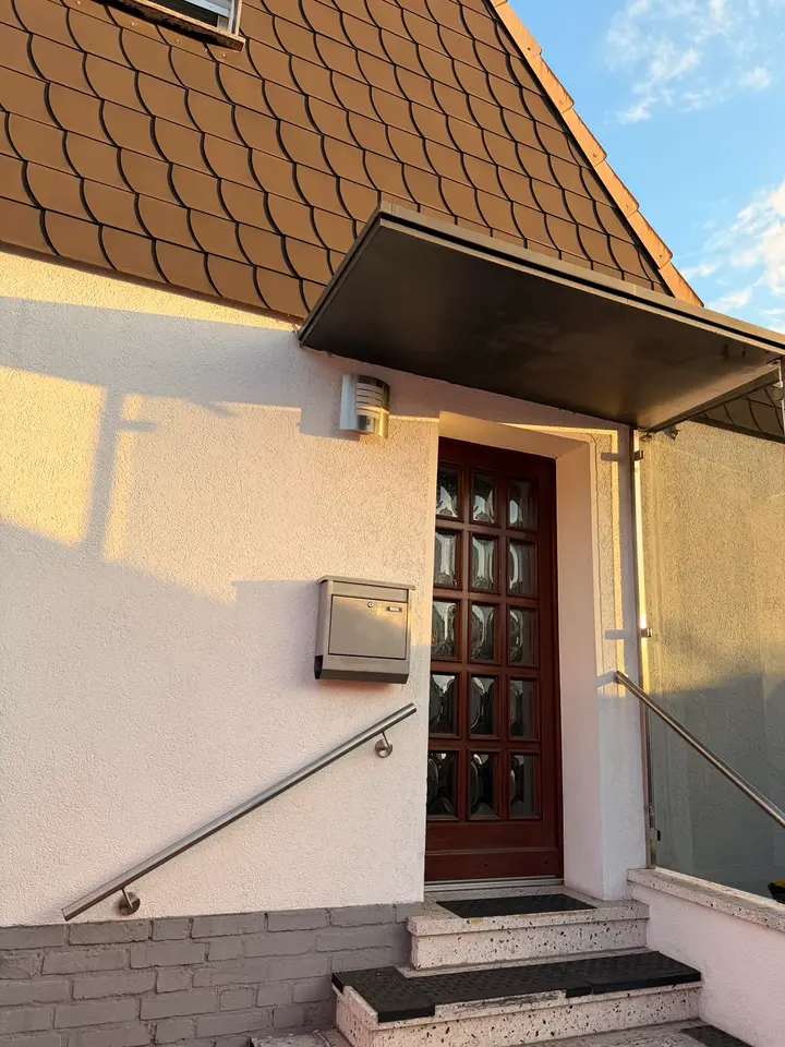 4 Zimmer Haus mit 77 m² in Duisburg – Bild 1