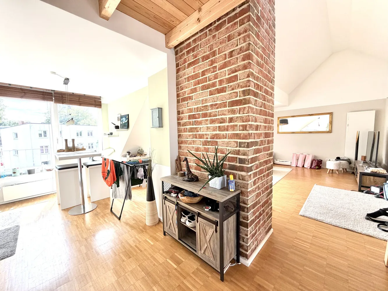 2 Zimmer Wohnung mit 76 m² in Hamburg – Bild 6