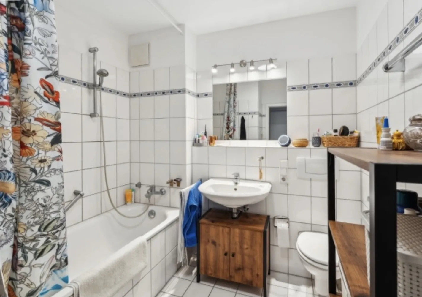 2 room apartment with 66 m² in Düsseldorf – Photo 2