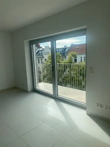 2 Zimmer Wohnung mit 81 m² in Berlin – Bild 1