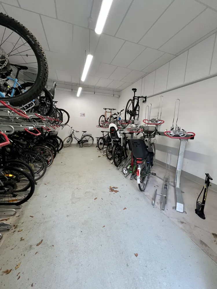 4 Zimmer Wohnung mit 120 m² in Frankfurt am Main – Bild 4