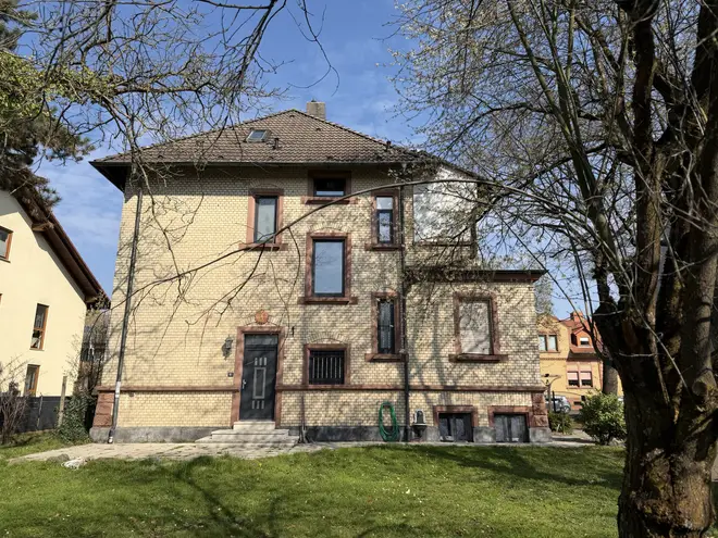 8 Zimmer Haus mit 225 m² in Aschaffenburg – Bild 2