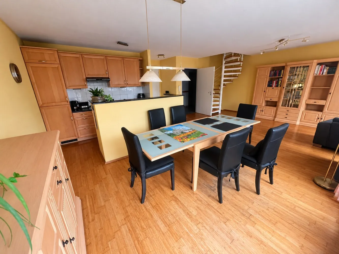 3 Zimmer Wohnung mit 82 m² in Düsseldorf – Bild 11