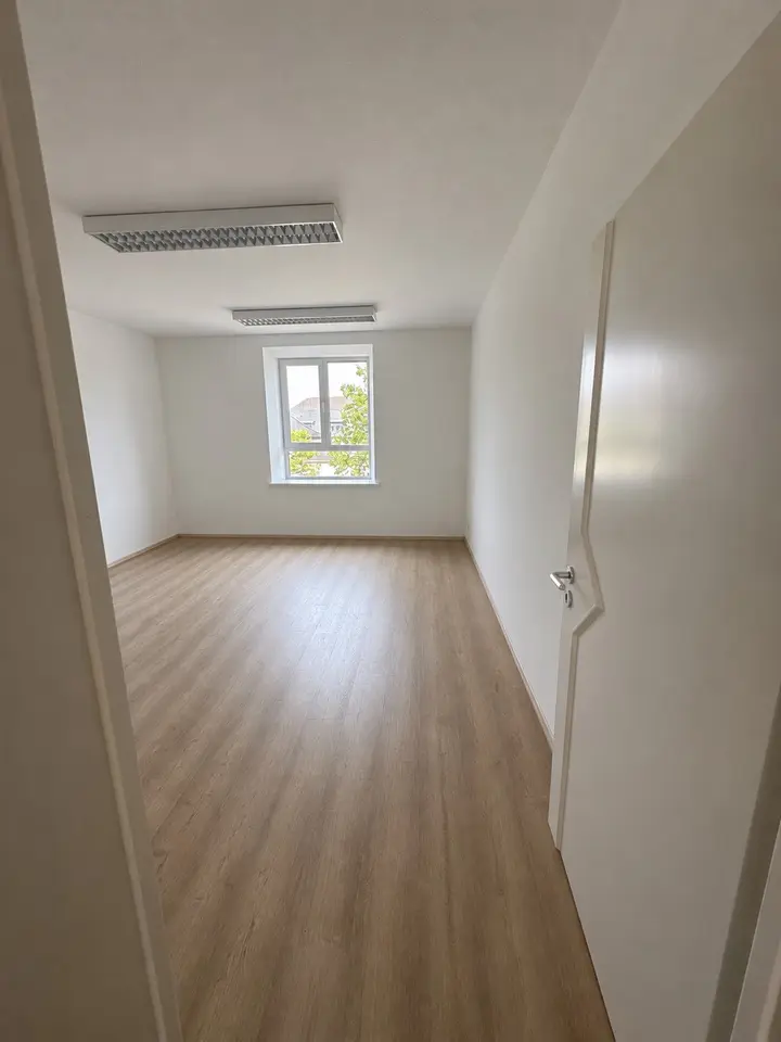 WG-Zimmer mit 260 m² in Saarbrücken – Bild 4