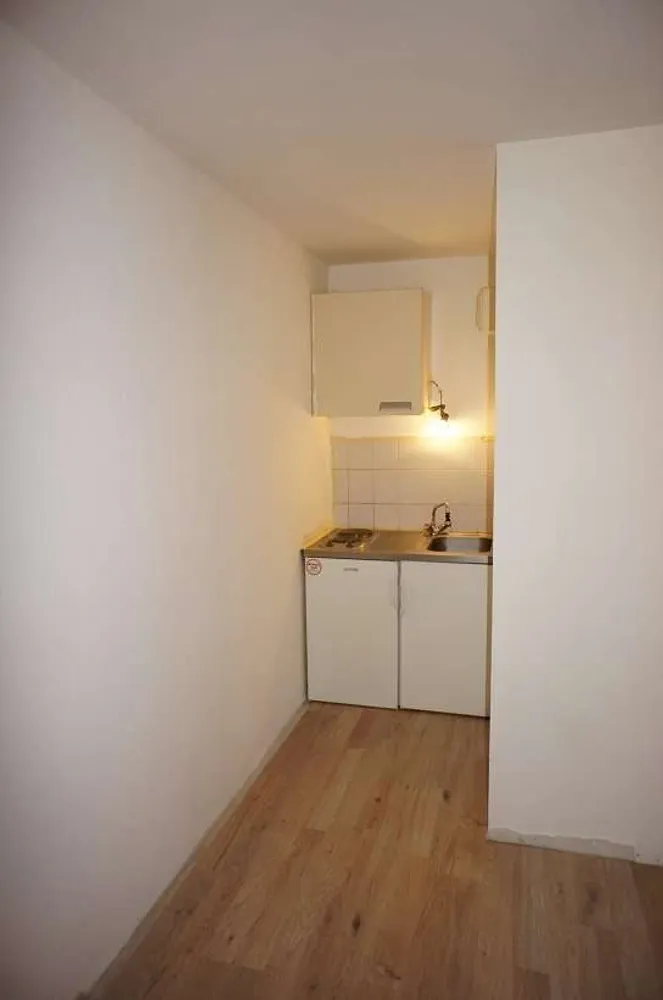 1 room apartment with 25 m² in Düsseldorf – Photo 2