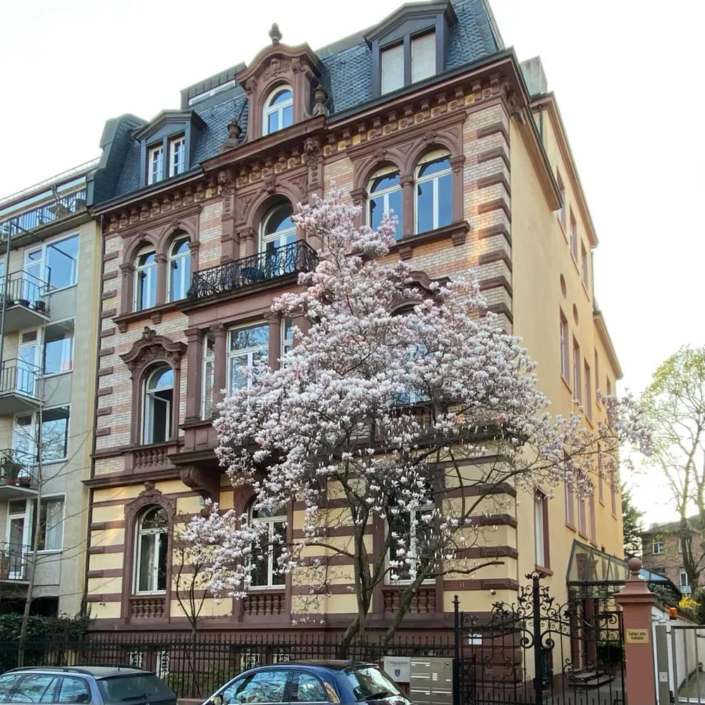 3 room apartment with 105 m² in Frankfurt am Main – Photo 1